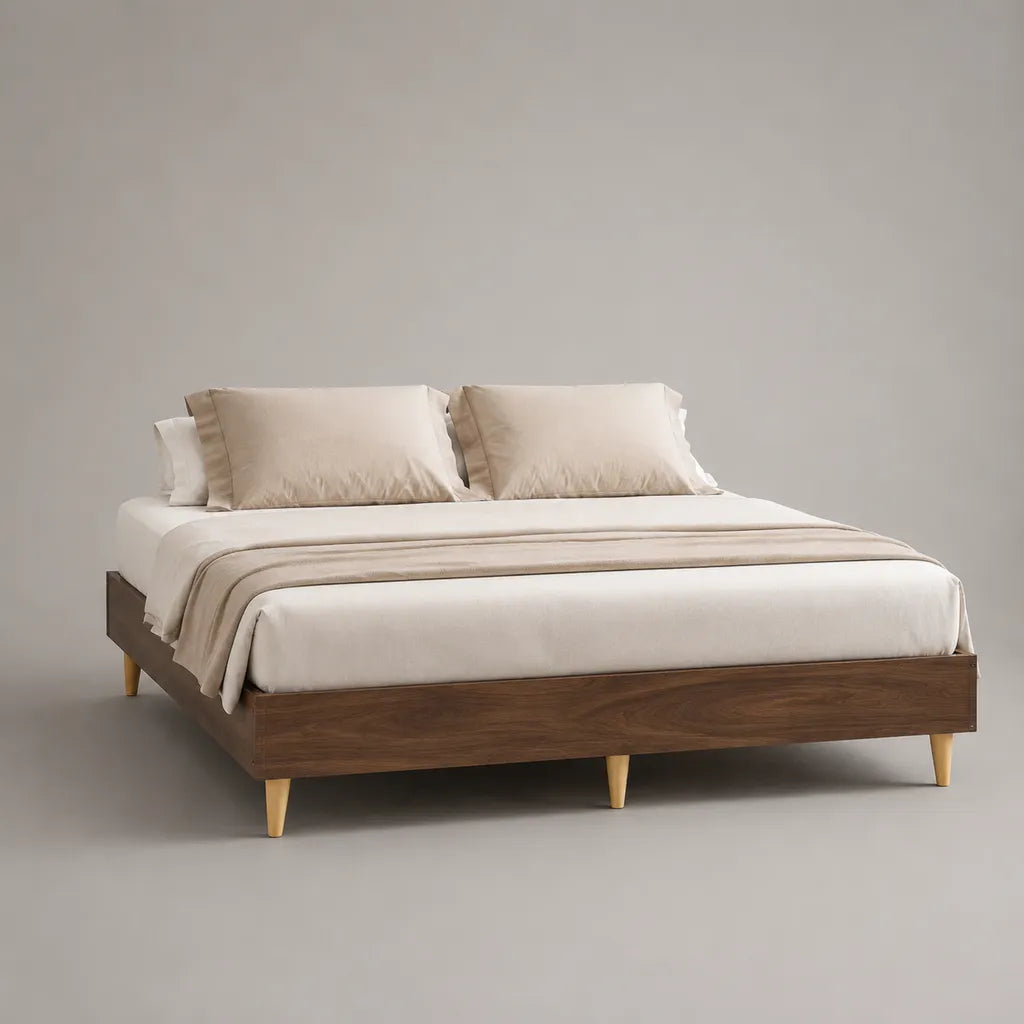 Cadre de lit double 160 x 200 cm en MDF plaqué noyer marron avec sommier à lattes et pieds beiges