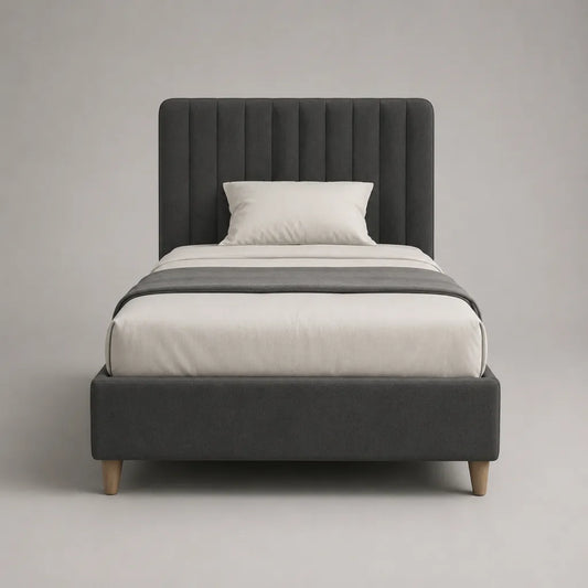 Lit simple rembourré en velours gris foncé 90 × 190 cm avec tête de lit à canaux verticaux